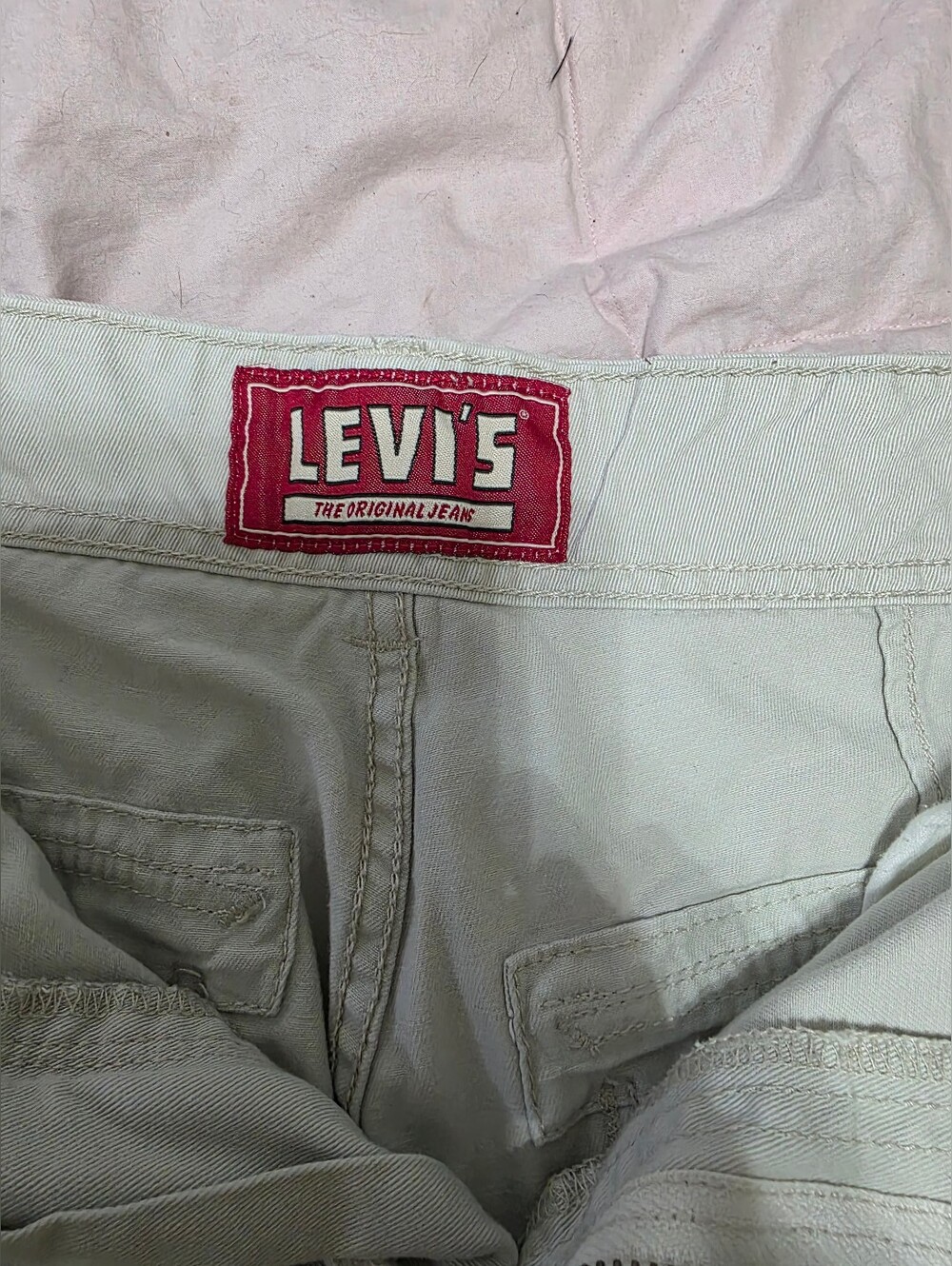 Levi's Men's Cream Casual Shorts